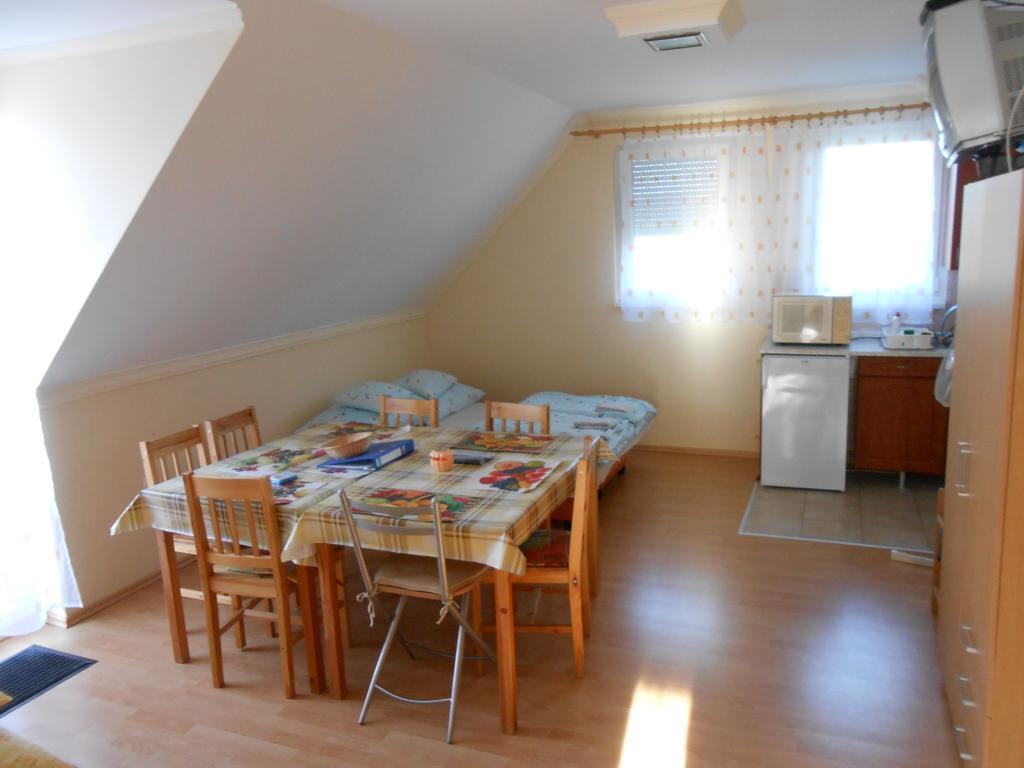 Kustanygyongye Vendeghaz Kehidakustany Apartment Екстериор снимка