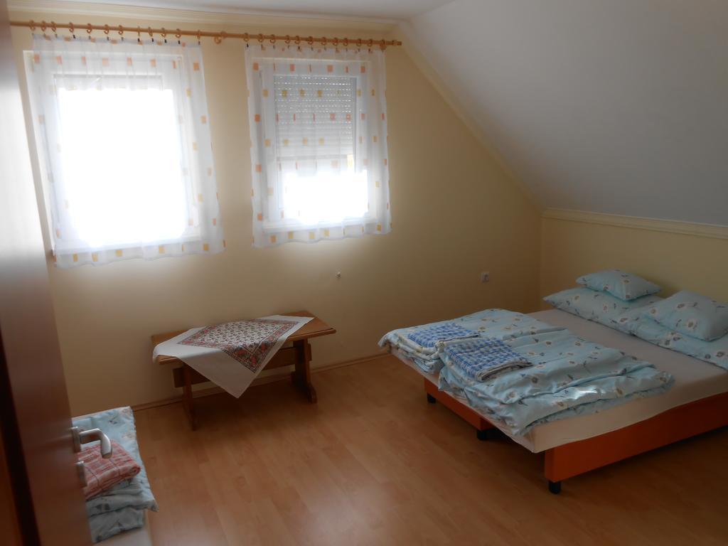 Kustanygyongye Vendeghaz Kehidakustany Apartment Екстериор снимка