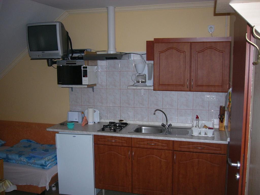 Kustanygyongye Vendeghaz Kehidakustany Apartment Екстериор снимка